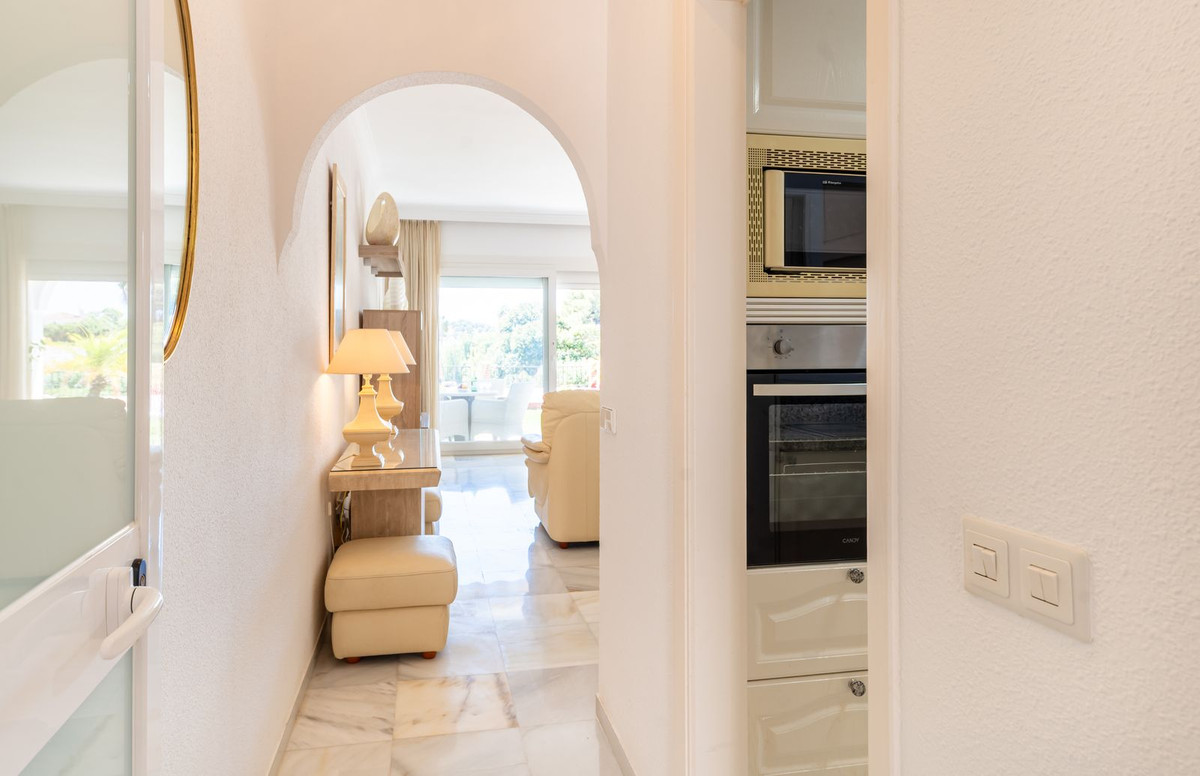 Appartement te koop in El Paraiso | 2 slaapkamers H5146621