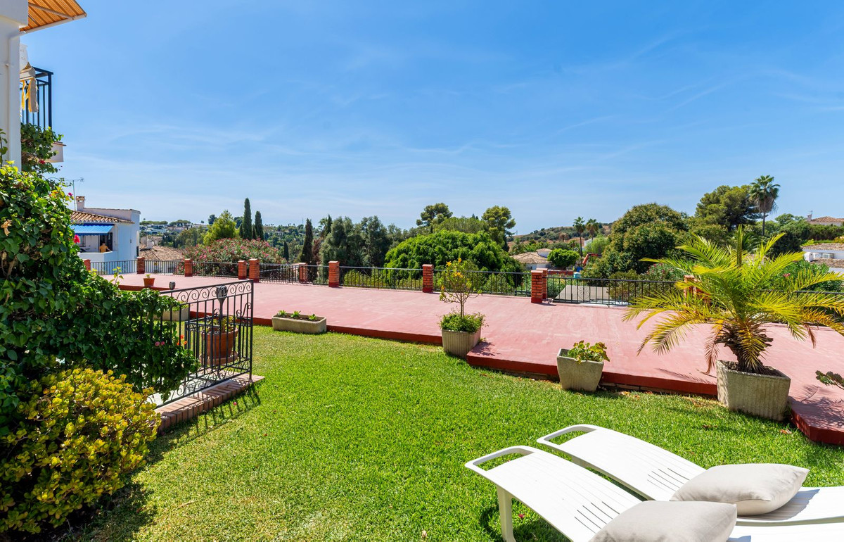 Appartement te koop in El Paraiso | 2 slaapkamers H5146621