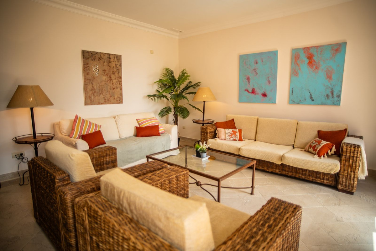 Appartement te koop in El Paraiso | 2 slaapkamers H5146948