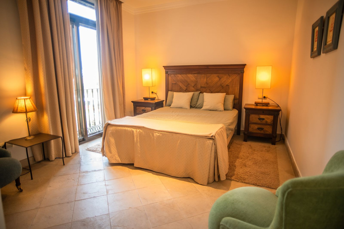 Appartement te koop in El Paraiso | 2 slaapkamers H5146948