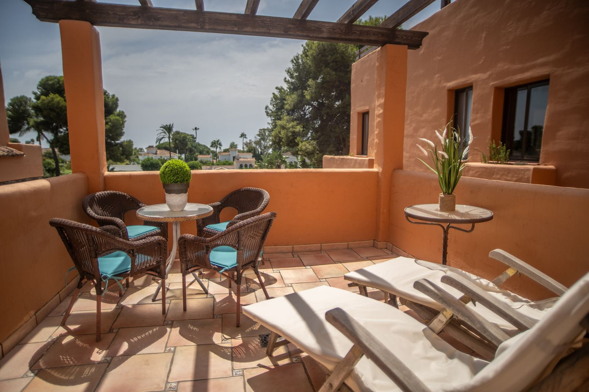 Appartement te koop in El Paraiso | 2 slaapkamers H5146948