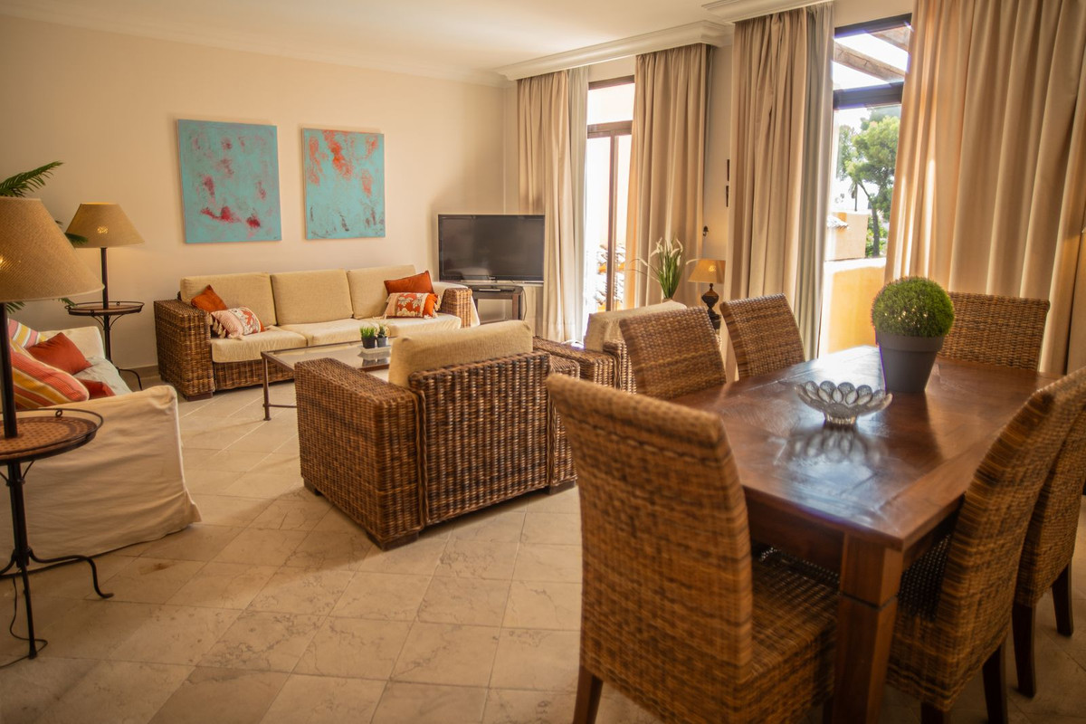 Appartement te koop in El Paraiso | 2 slaapkamers H5146948