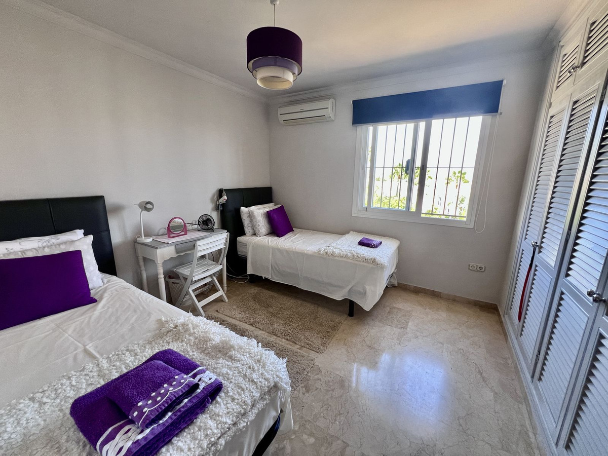 Appartement te koop in El Paraiso | 2 slaapkamers H5147416