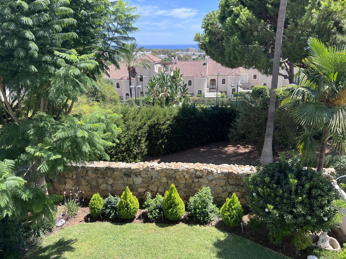 Appartement te koop in El Paraiso | 2 slaapkamers H5147416