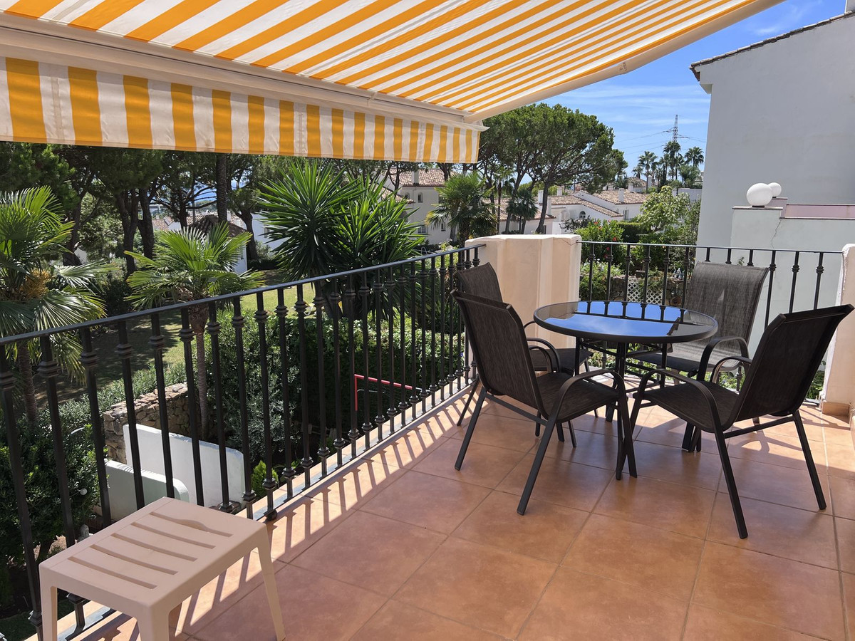 Appartement te koop in El Paraiso | 2 slaapkamers H5147416