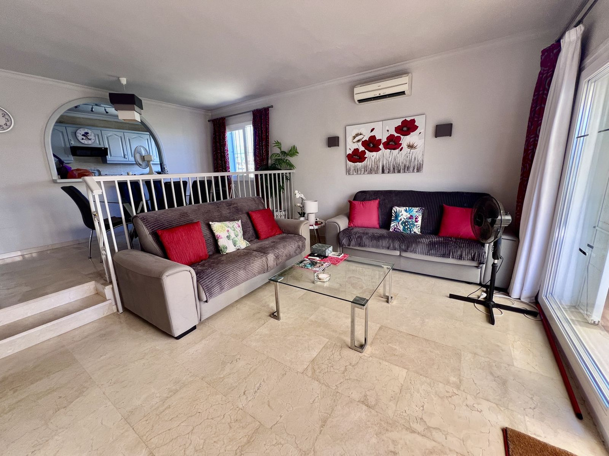 Appartement te koop in El Paraiso | 2 slaapkamers H5147416