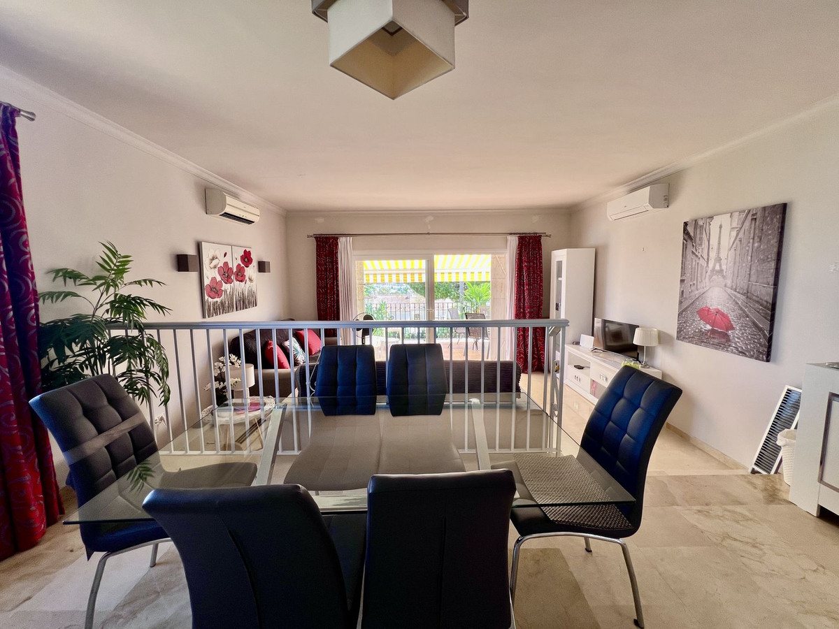 Appartement te koop in El Paraiso | 2 slaapkamers H5147416