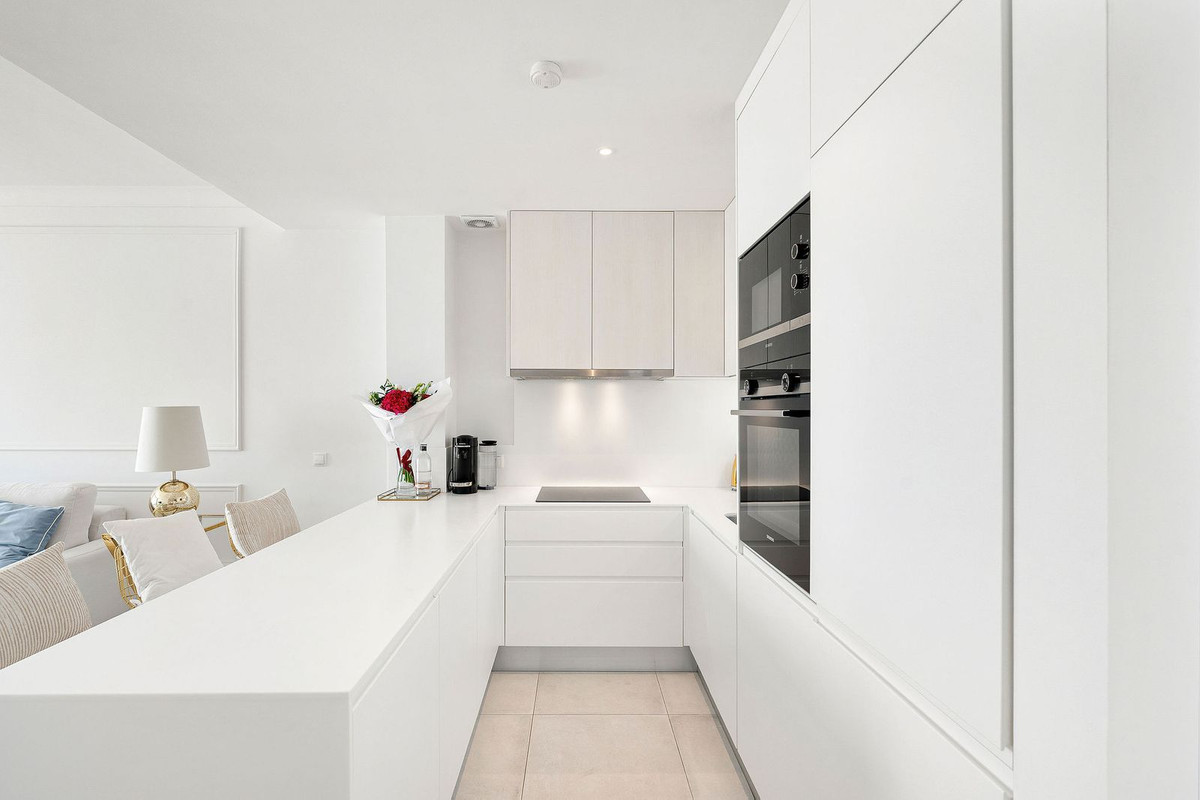 Appartement te koop in El Paraiso | 3 slaapkamers H5147800