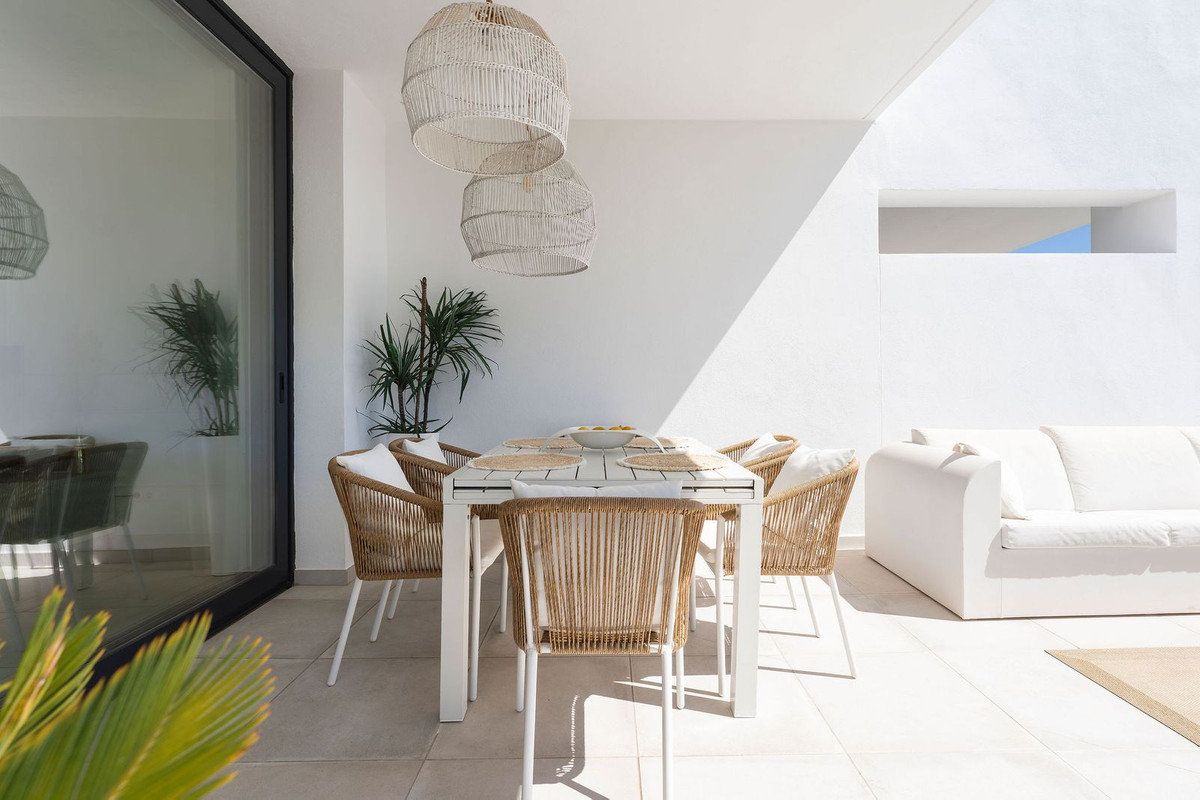Appartement te koop in El Paraiso | 3 slaapkamers H5147800