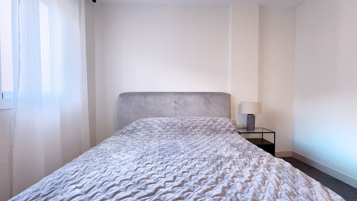 Appartement te koop in El Paraiso | 2 slaapkamers H5148001