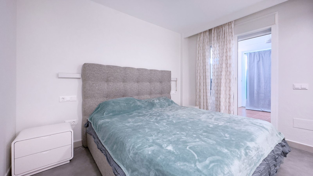 Appartement te koop in El Paraiso | 2 slaapkamers H5148001
