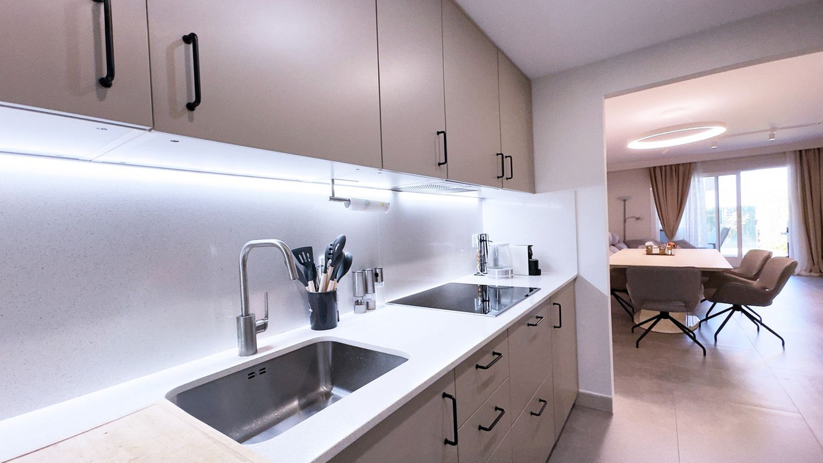 Appartement te koop in El Paraiso | 2 slaapkamers H5148001