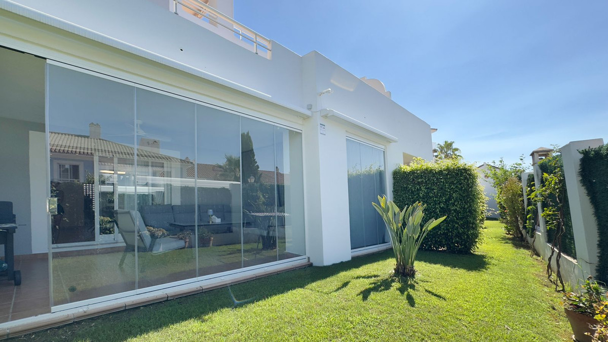 Appartement te koop in El Paraiso | 2 slaapkamers H5148001