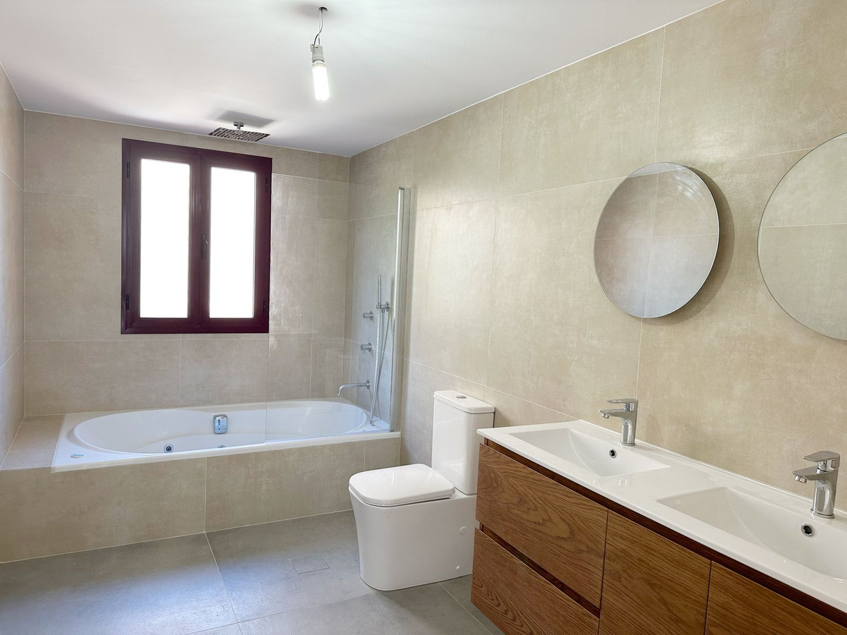 Appartement te koop in El Paraiso | 3 slaapkamers H5244286