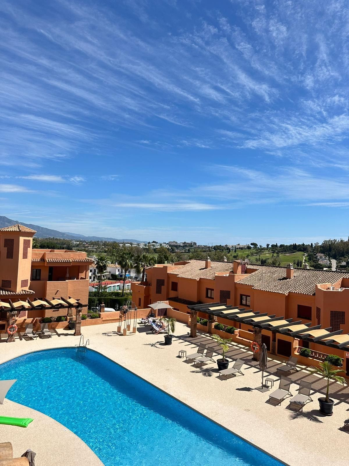 Appartement te koop in El Paraiso | 3 slaapkamers H5244286