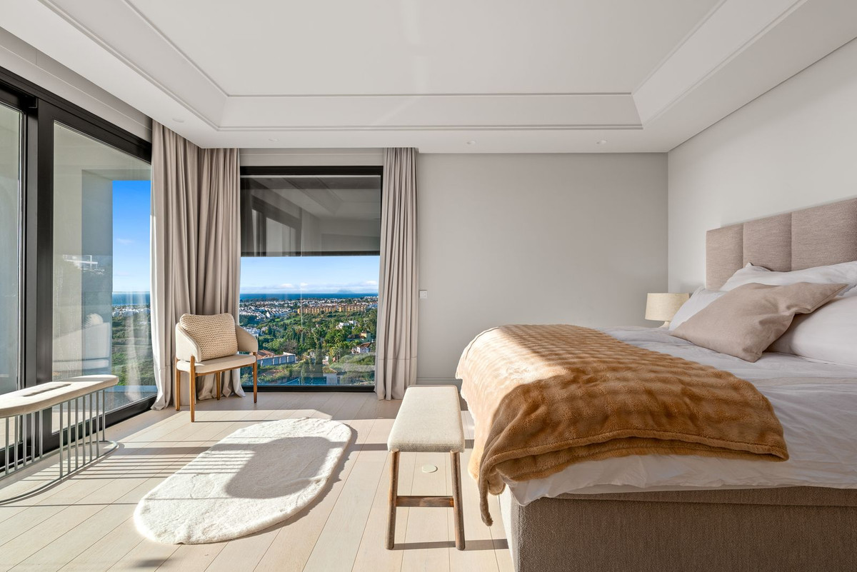 Huis te koop in El Paraiso | 5 slaapkamers H5272369