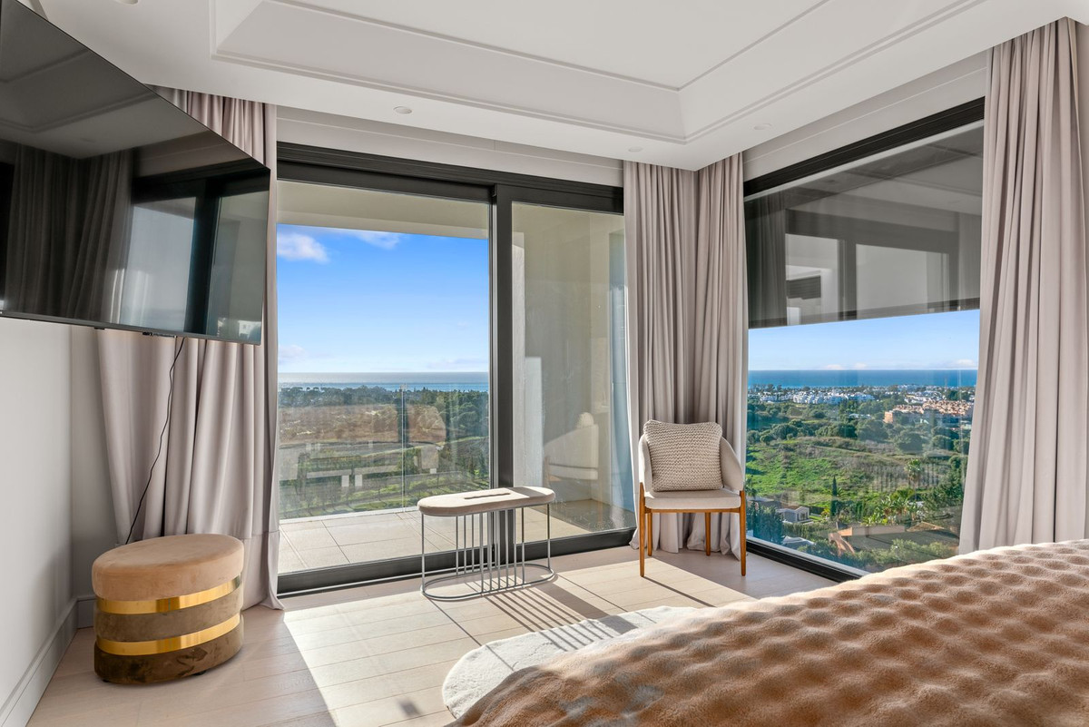 Huis te koop in El Paraiso | 5 slaapkamers H5272369