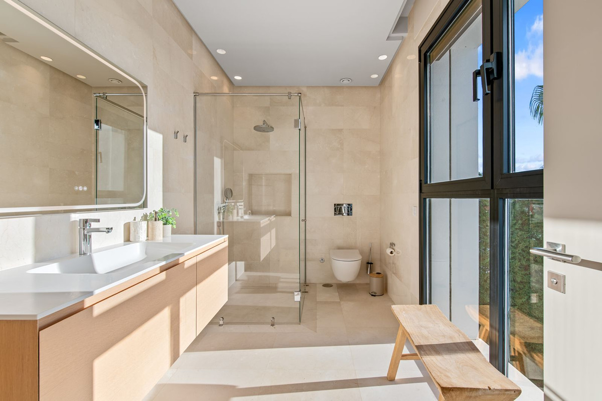 Huis te koop in El Paraiso | 5 slaapkamers H5272369