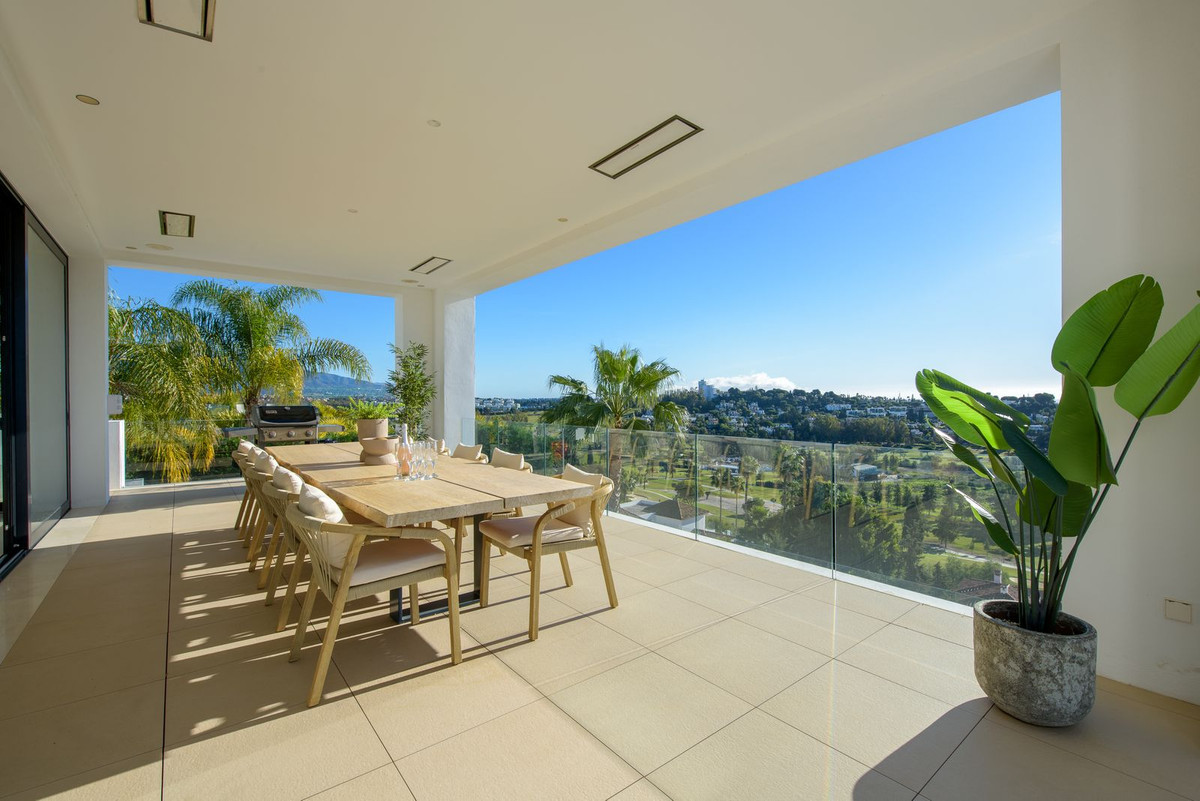 Huis te koop in El Paraiso | 5 slaapkamers H5272369