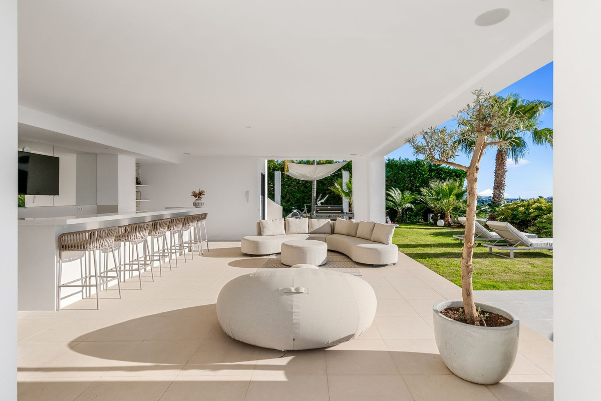 Huis te koop in El Paraiso | 5 slaapkamers H5272369