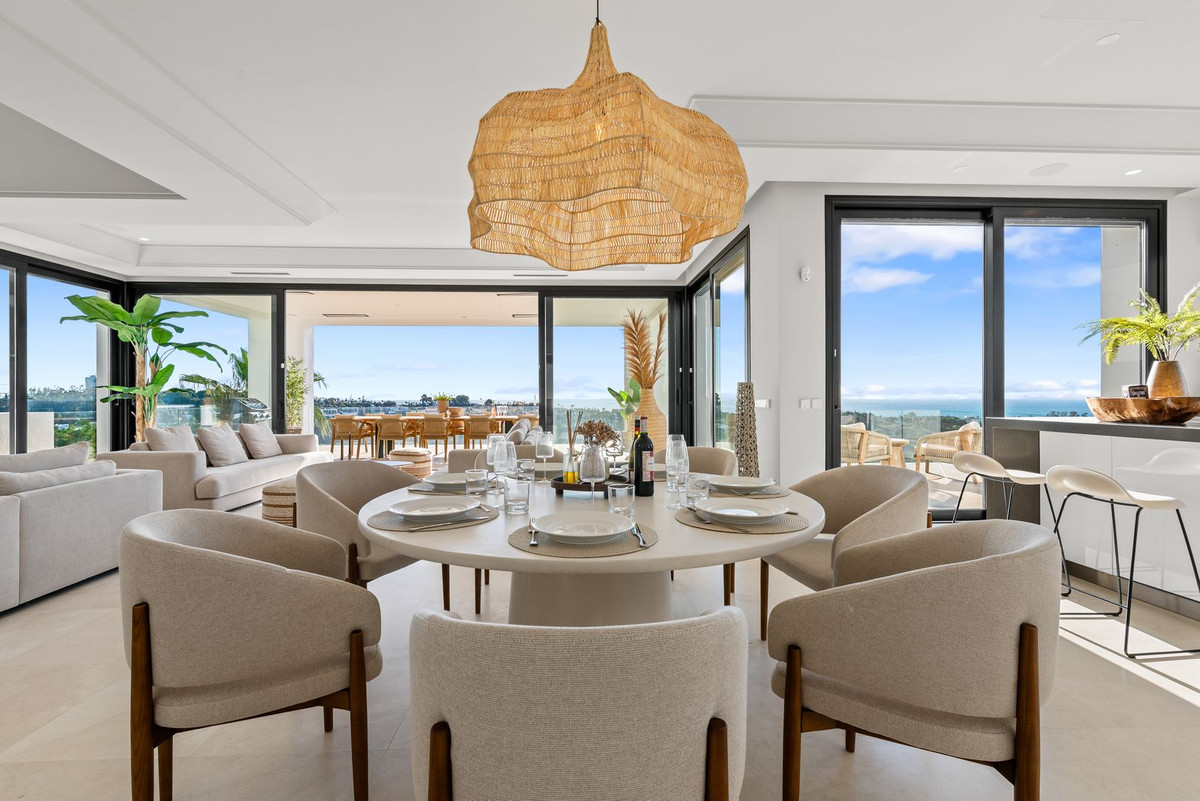 Huis te koop in El Paraiso | 5 slaapkamers H5272369