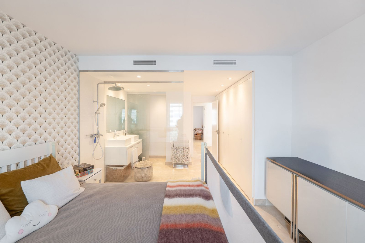 Appartement te koop in El Paraiso | 3 slaapkamers H5287063