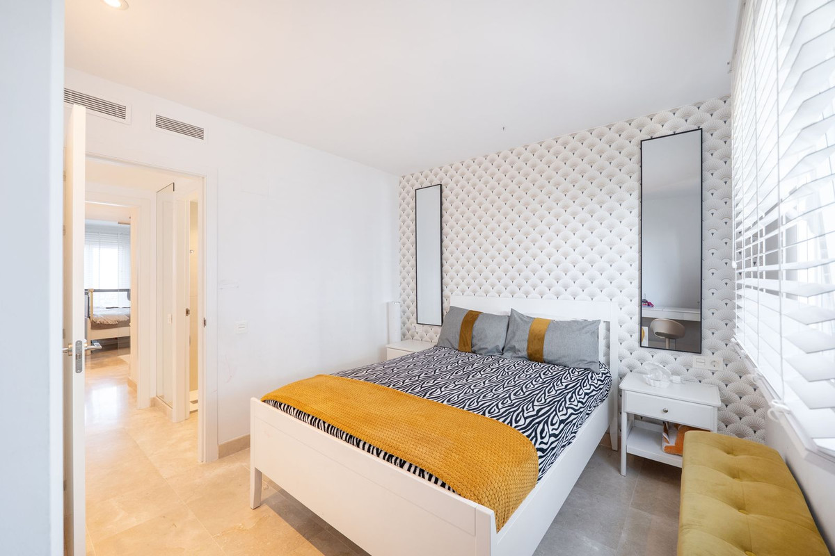 Appartement te koop in El Paraiso | 3 slaapkamers H5287063