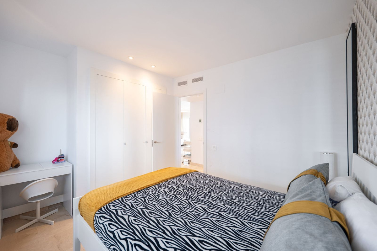 Appartement te koop in El Paraiso | 3 slaapkamers H5287063