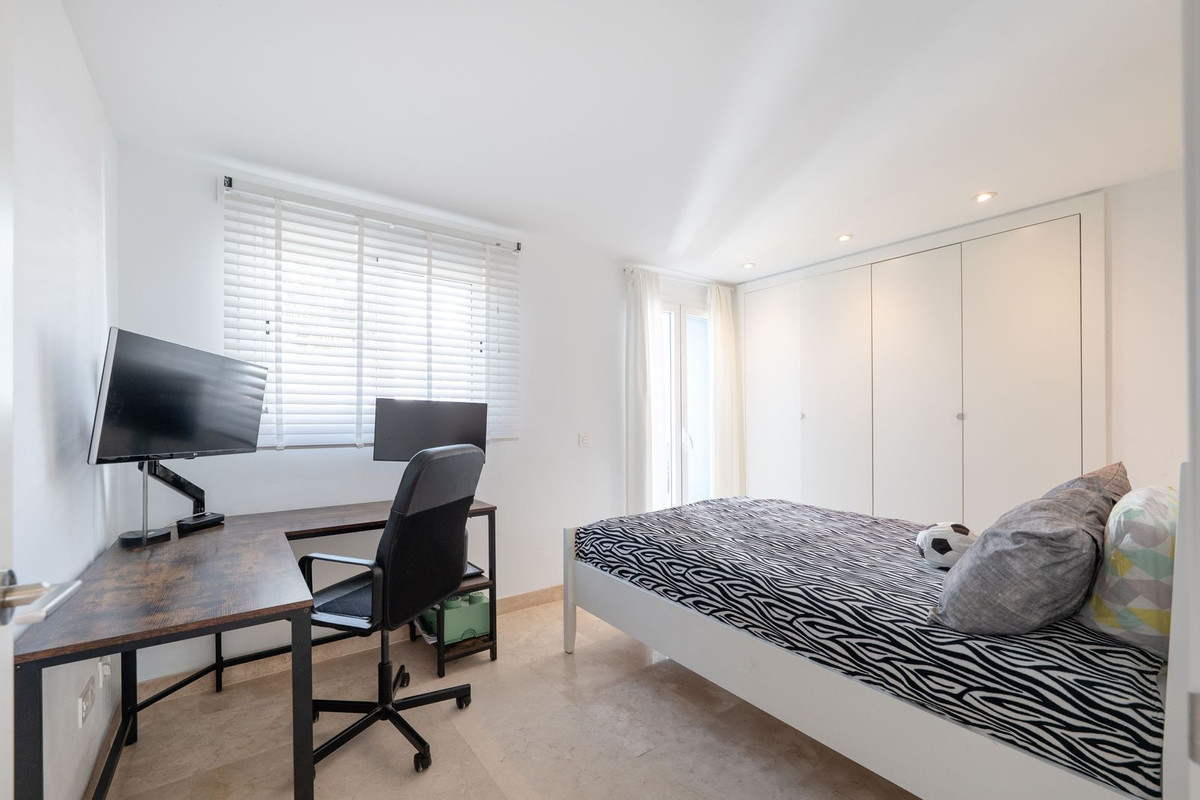 Appartement te koop in El Paraiso | 3 slaapkamers H5287063