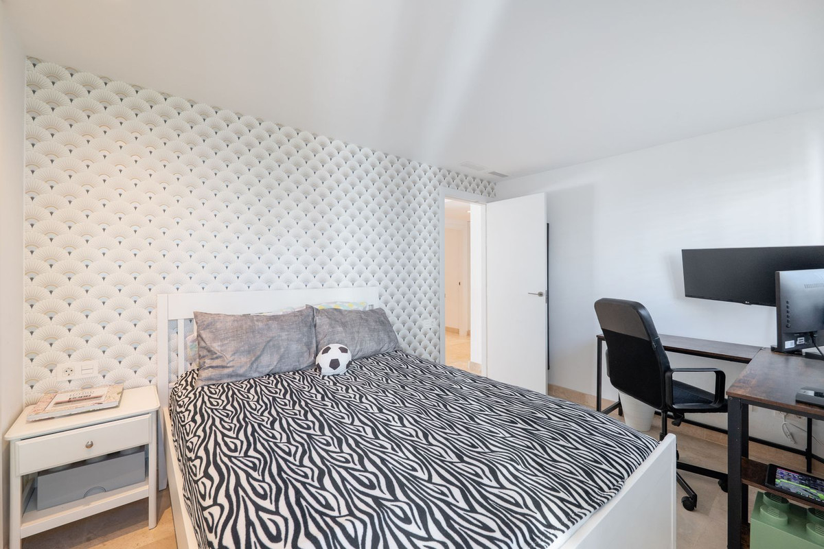 Appartement te koop in El Paraiso | 3 slaapkamers H5287063