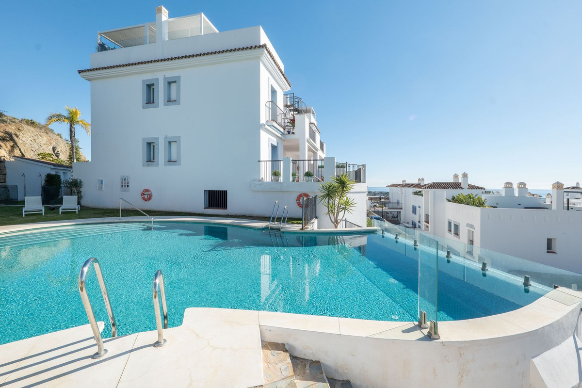 Appartement te koop in El Paraiso | 3 slaapkamers H5287063