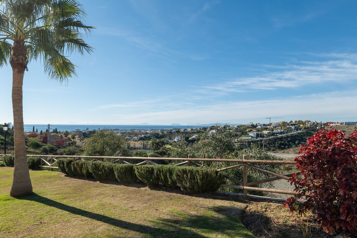 Appartement te koop in El Paraiso | 3 slaapkamers H5287063