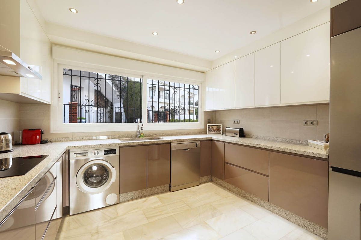 Appartement te koop in El Paraiso | 2 slaapkamers H5292130