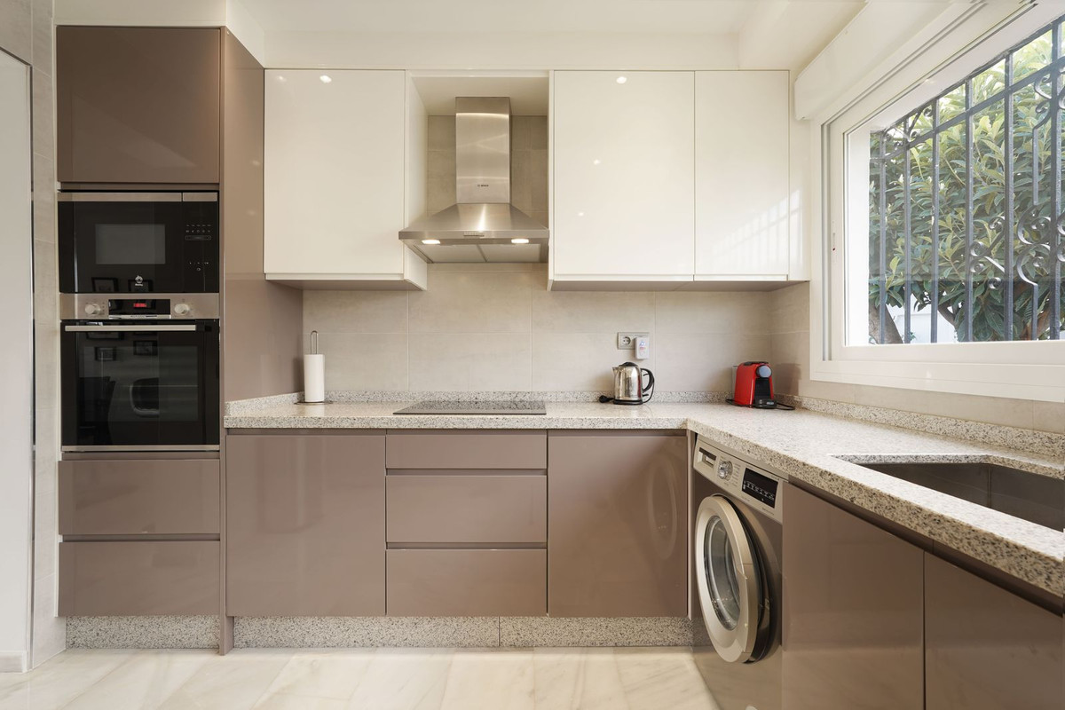 Appartement te koop in El Paraiso | 2 slaapkamers H5292130