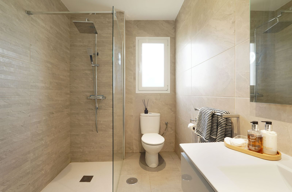 Appartement te koop in El Paraiso | 2 slaapkamers H5292130