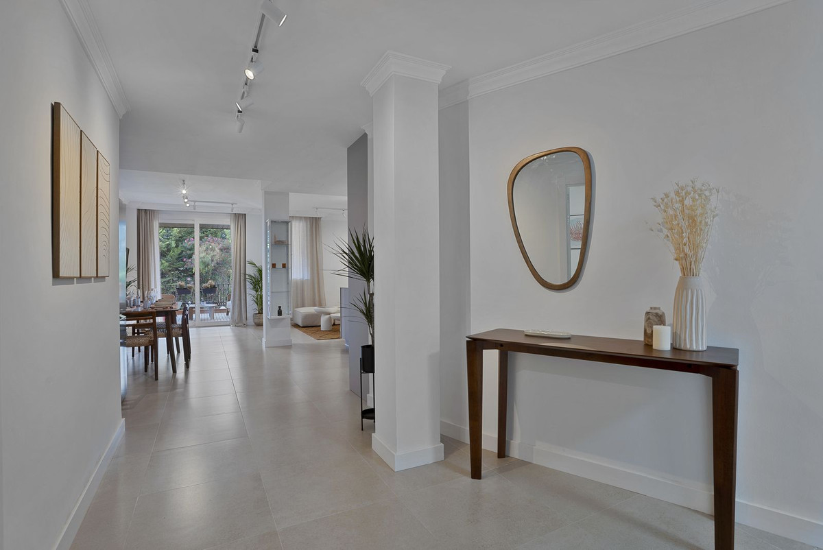 Appartement te koop in El Paraiso | 2 slaapkamers H5305687