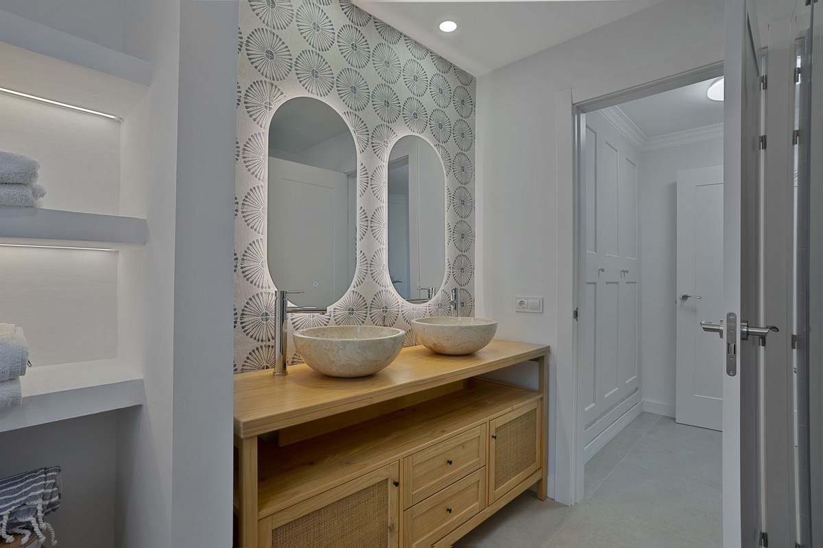 Appartement te koop in El Paraiso | 2 slaapkamers H5305687