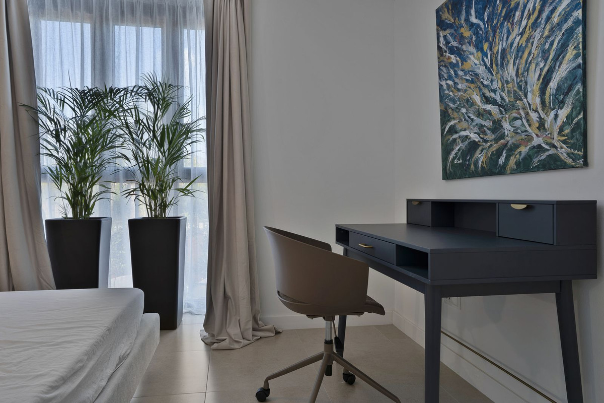 Appartement te koop in El Paraiso | 2 slaapkamers H5305687