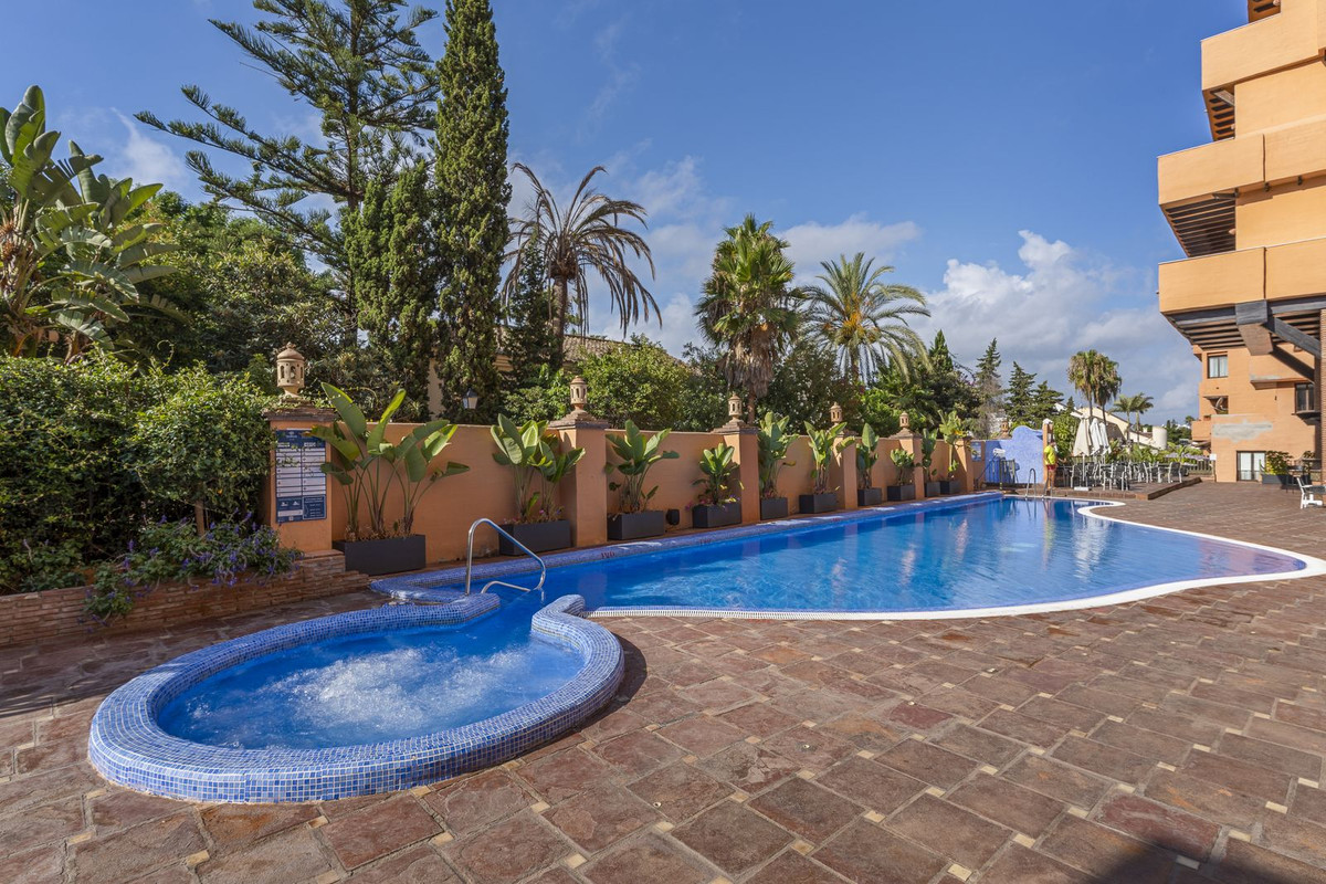 Appartement te koop in El Paraiso | 2 slaapkamers H5305687