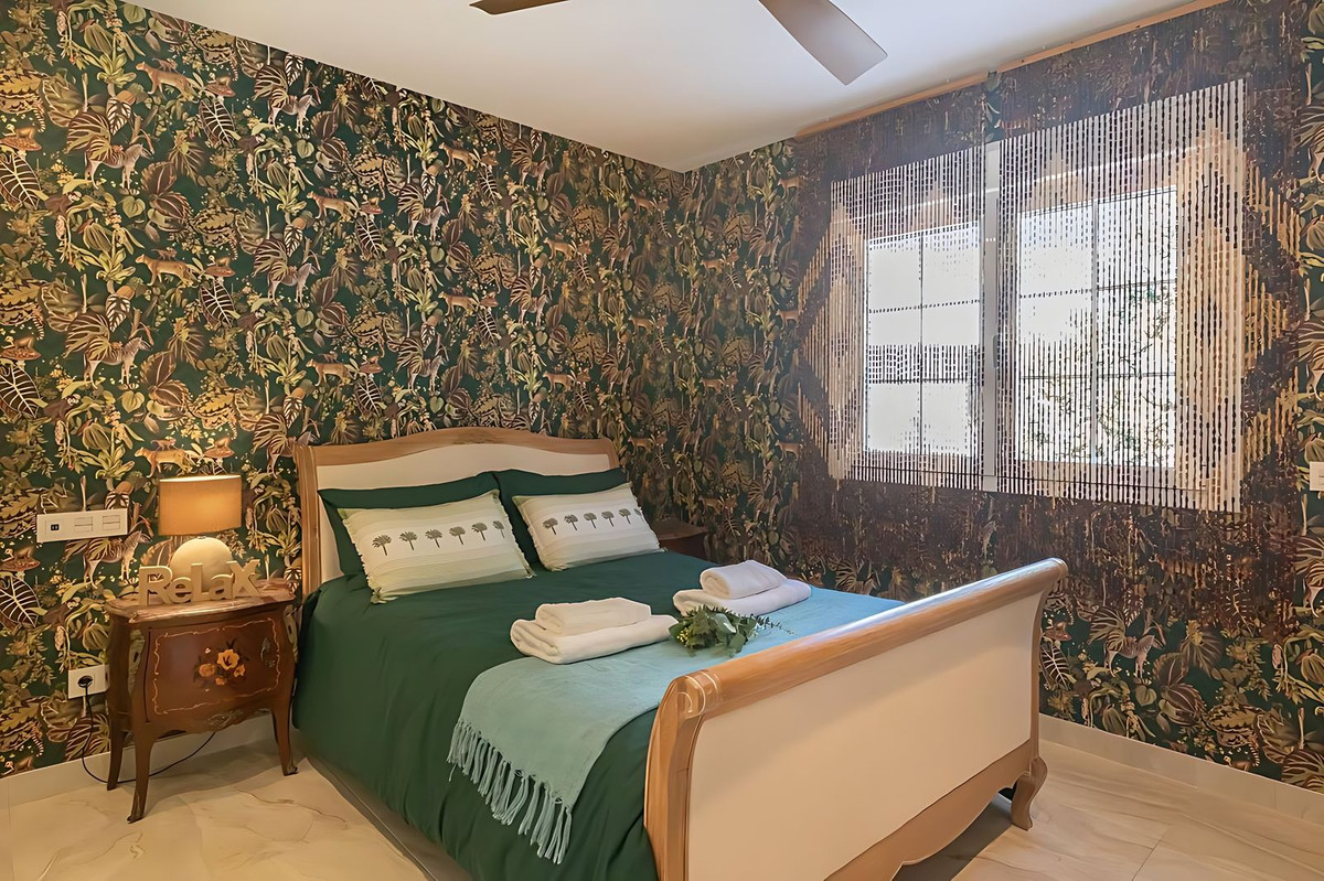 Huis te koop in El Paraiso | 5 slaapkamers H5321893