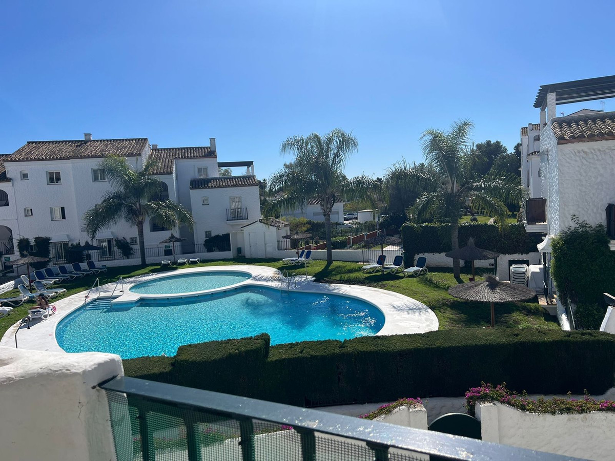 Appartement te koop in El Paraiso | 2 slaapkamers H5332492