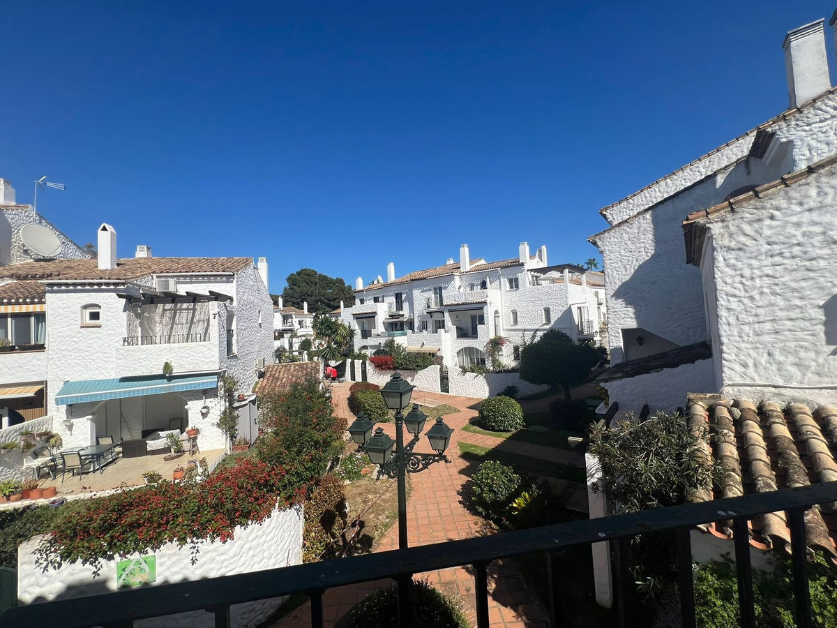 Appartement te koop in El Paraiso | 2 slaapkamers H5332492