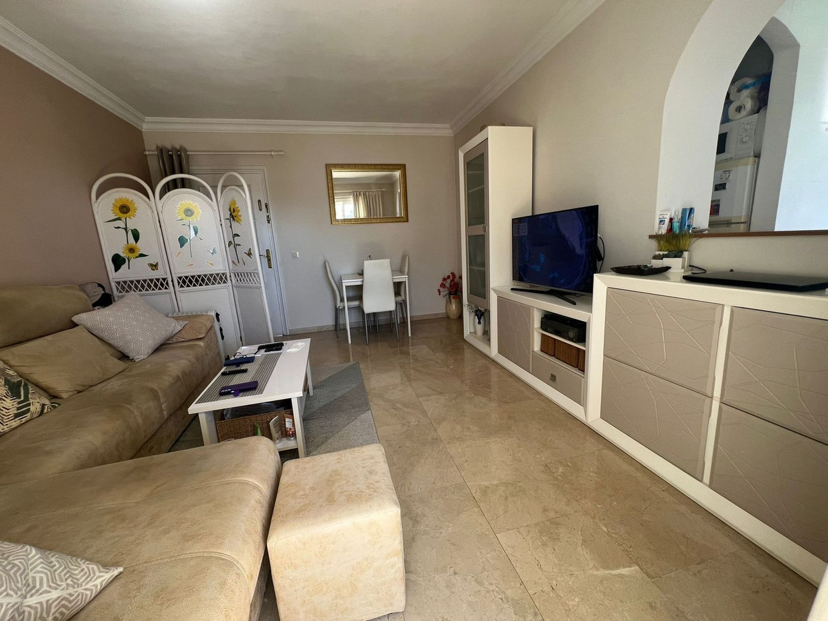 Appartement te koop in El Paraiso | 2 slaapkamers H5332492