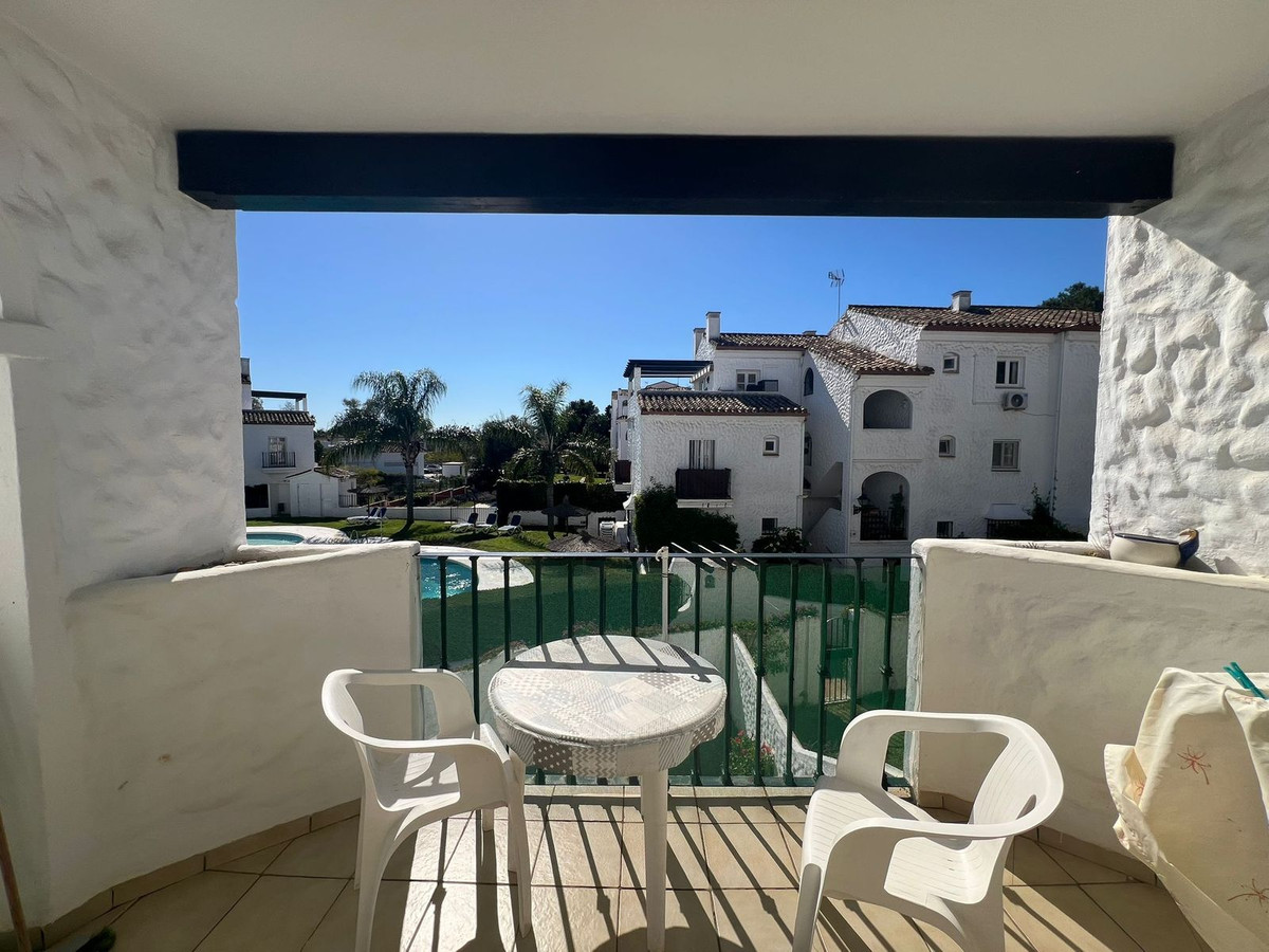 Appartement te koop in El Paraiso | 2 slaapkamers H5332492