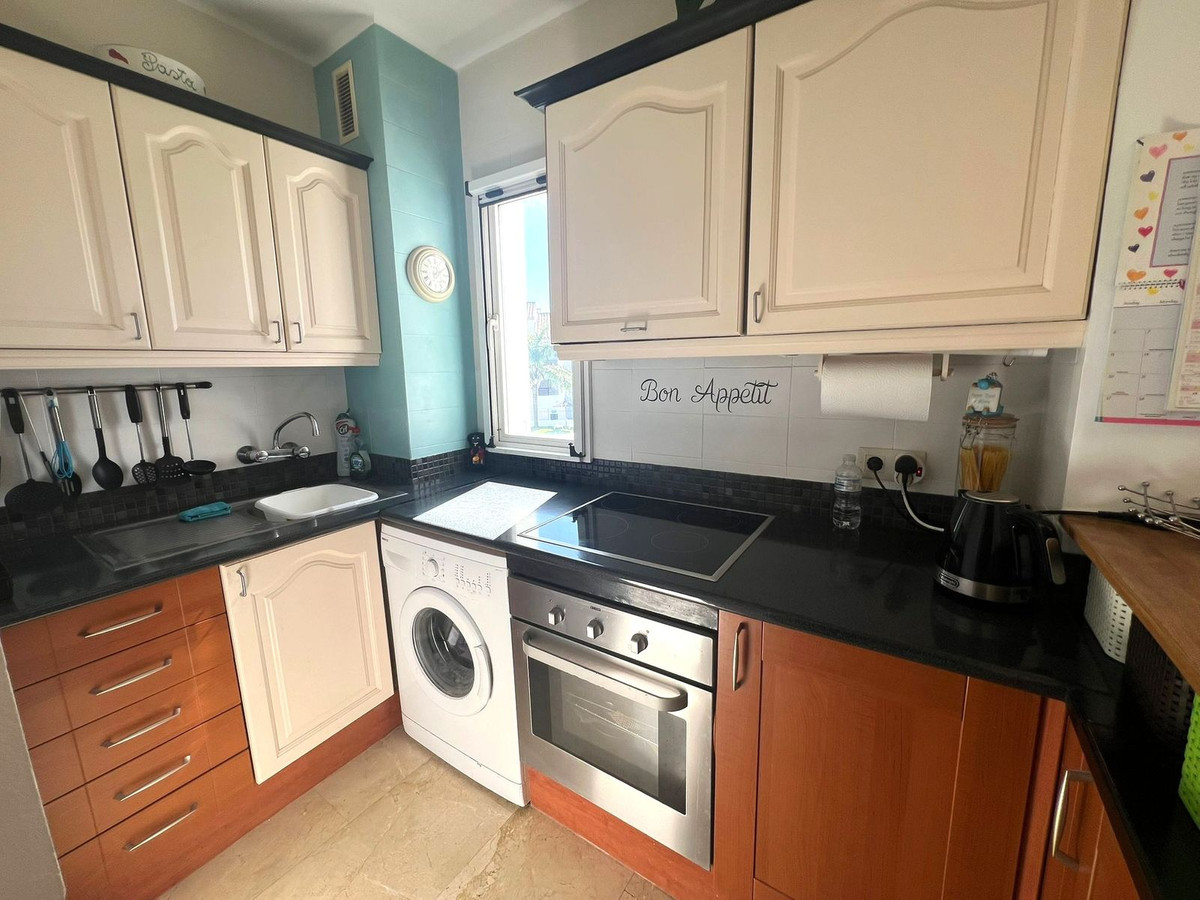 Appartement te koop in El Paraiso | 2 slaapkamers H5332492