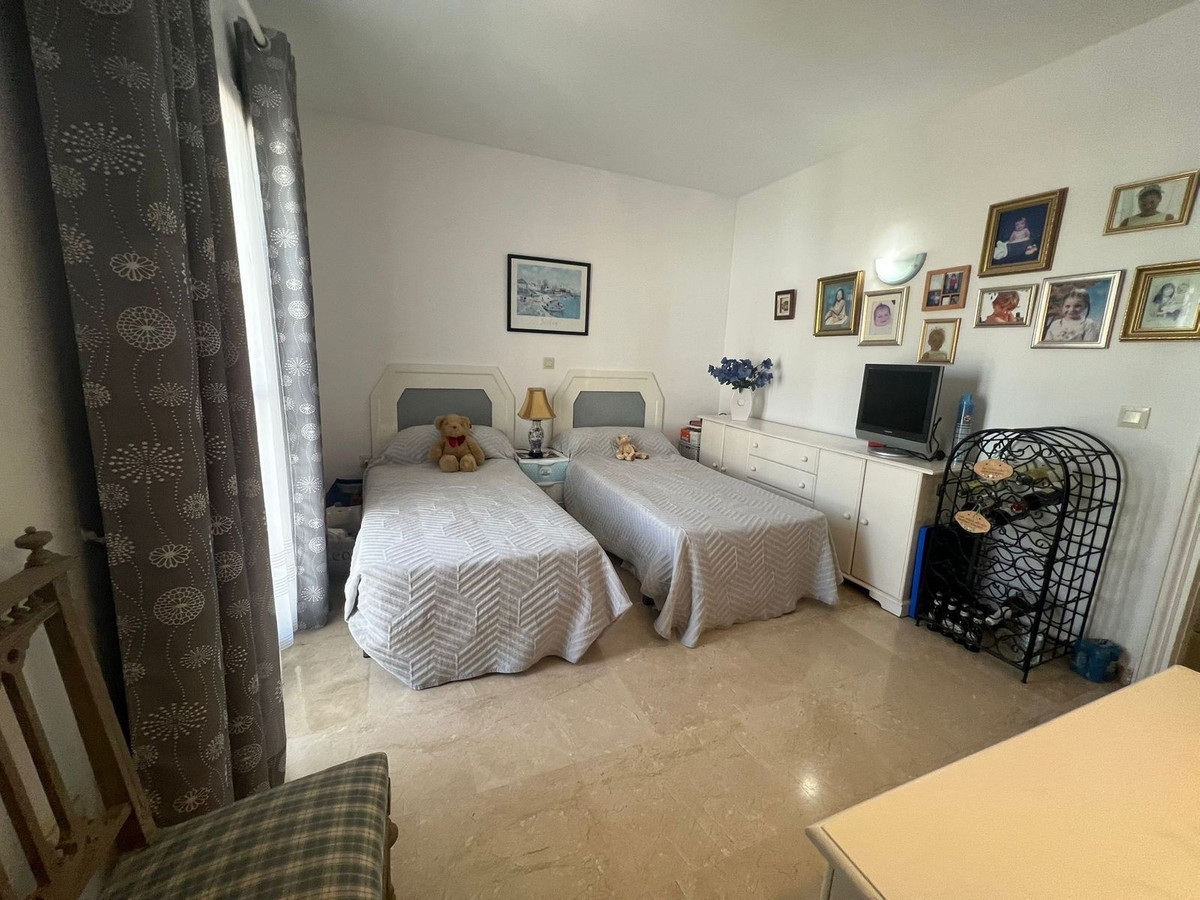 Appartement te koop in El Paraiso | 2 slaapkamers H5332492