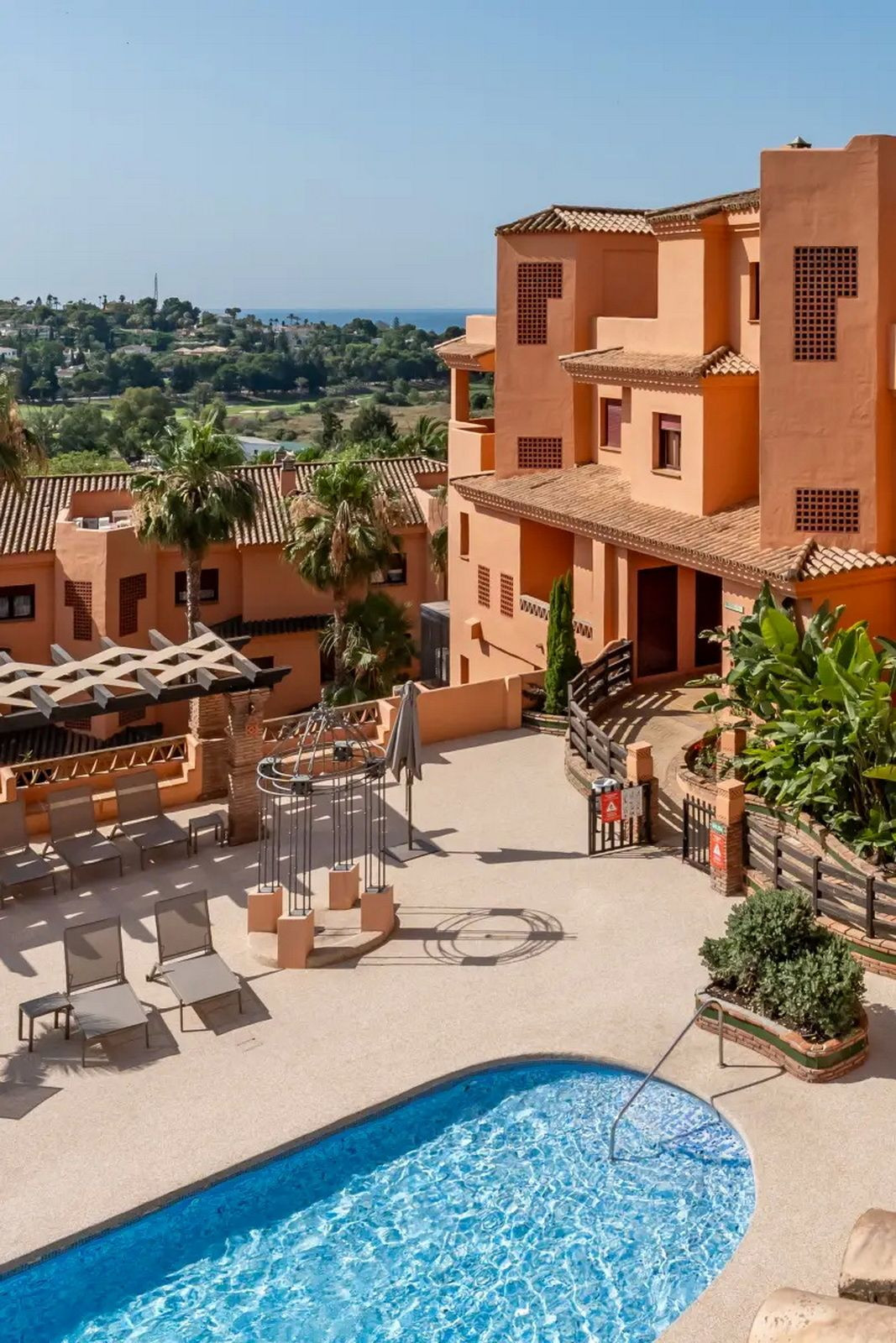 Appartement te koop in El Paraiso | 2 slaapkamers H5337727