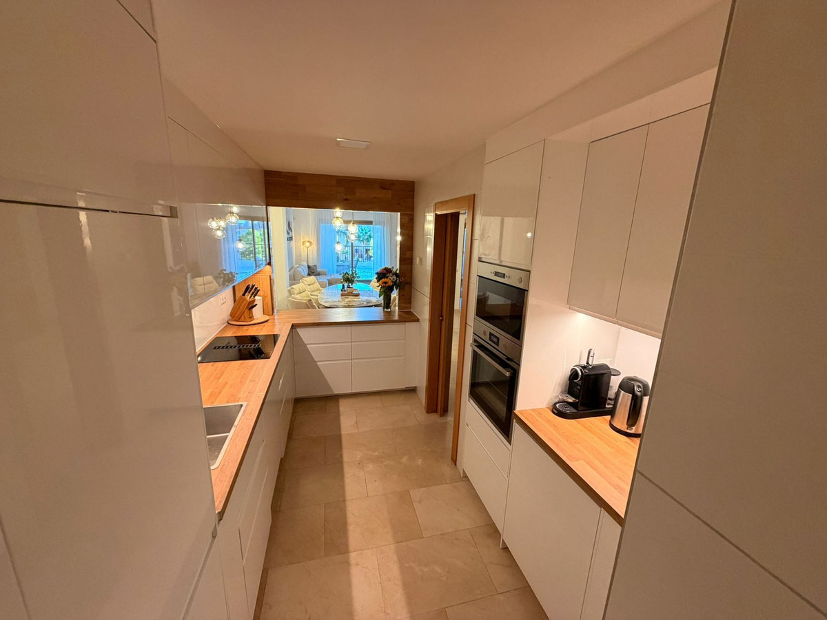 Appartement te koop in El Paraiso | 2 slaapkamers H5346442