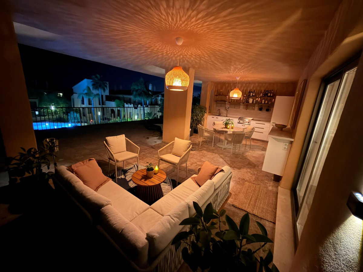 Appartement te koop in El Paraiso | 2 slaapkamers H5346442