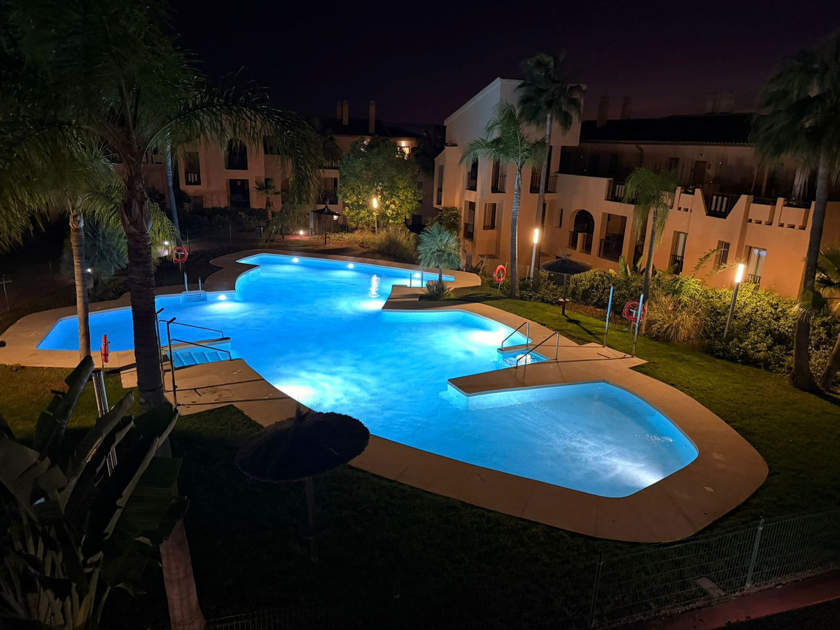 Appartement te koop in El Paraiso | 2 slaapkamers H5346442